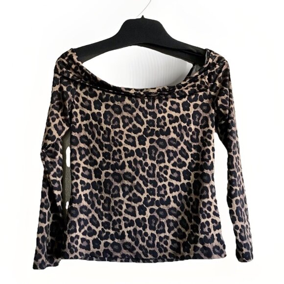 H&M Leopard Animal Print Off the Shoulder Mob Wife Shirt Size Medium - Picture 2 of 7